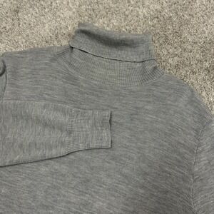 Suitsupply Merino Wool Turtleneck Sweater Mens XS Gray Pullover (Flaw)